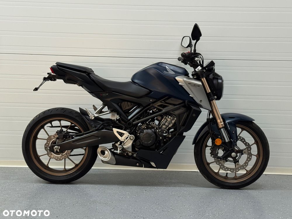 Honda CB - 2