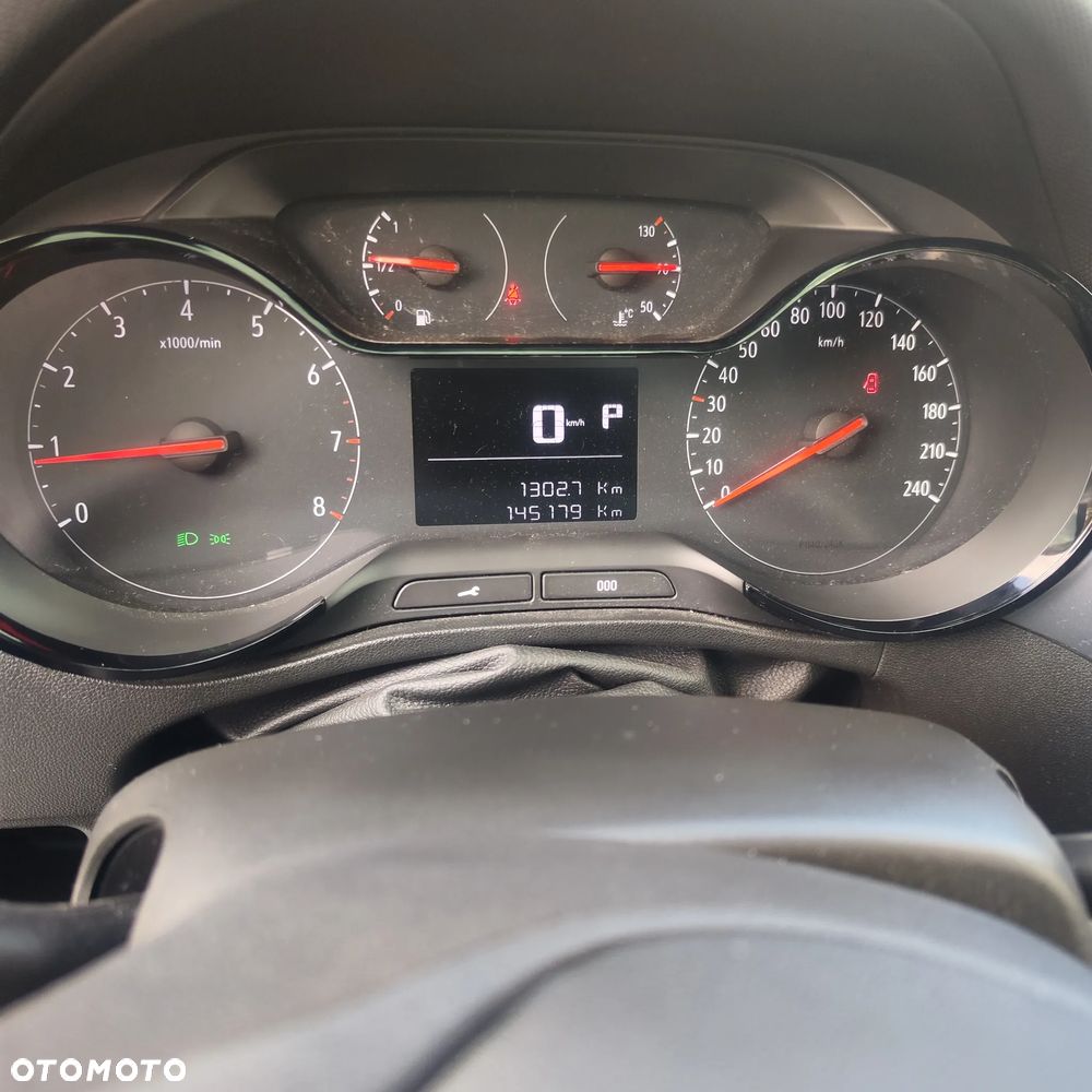 Opel Crossland X - 12