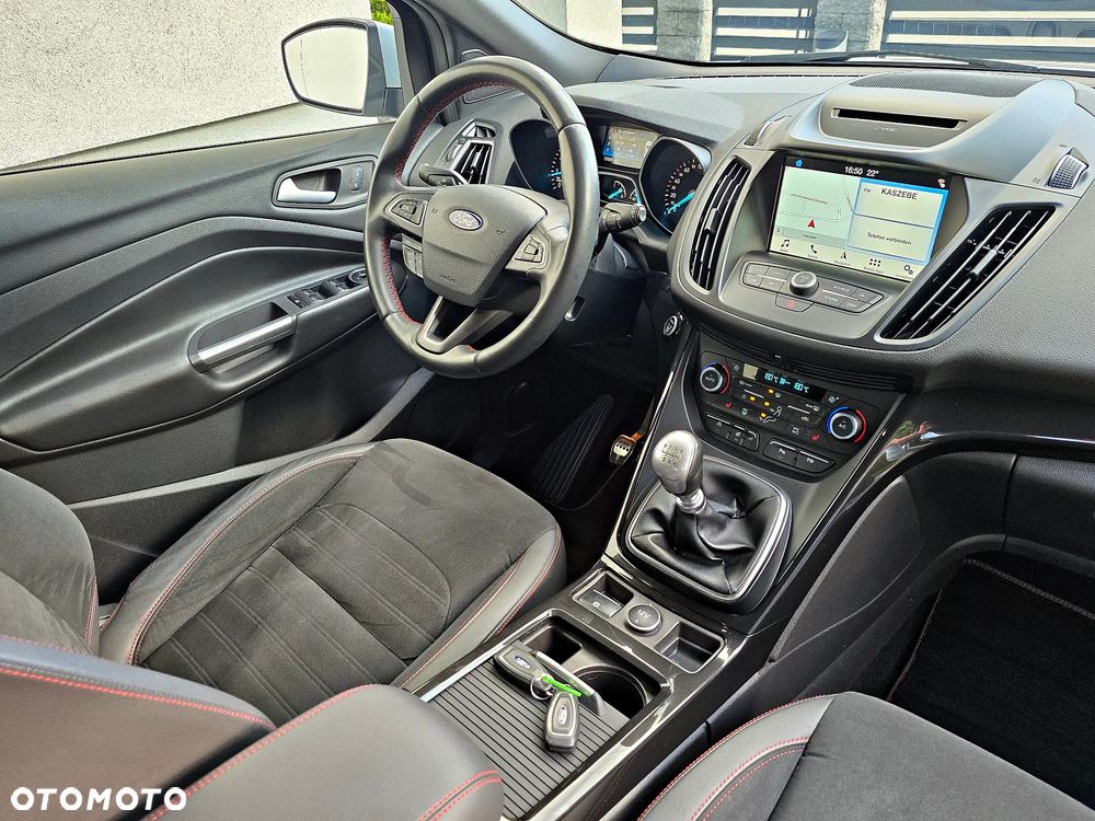 Ford Kuga 1.5 EcoBoost 2x4 ST-Line - 5