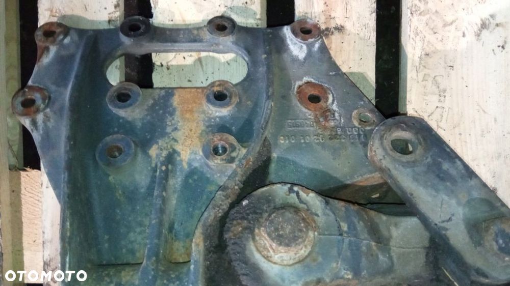 Wspornik resora Mercedes-Benz Actros 8x8 8x6 8x4 - 2