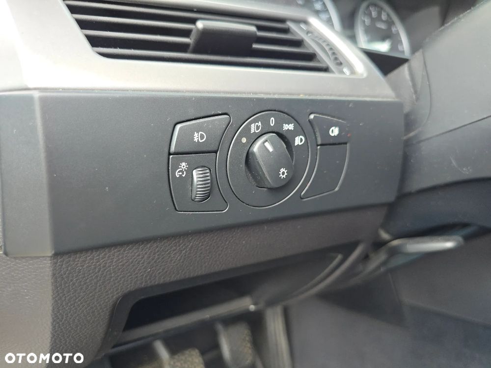 BMW Seria 5 525i - 17