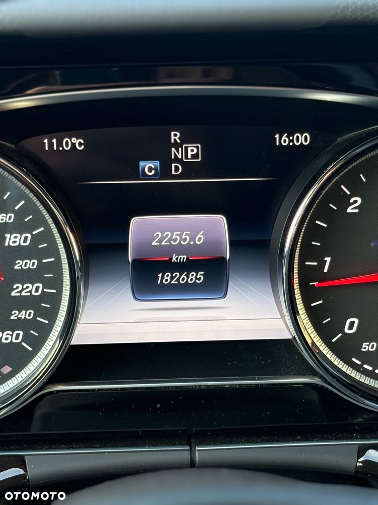 Mercedes-Benz Klasa E 220 d 9G-TRONIC - 6