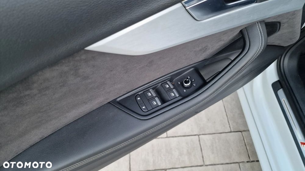 Audi A4 Avant 2.0 TDI DPF clean diesel quattro S tronic S line Sportpaket - 13