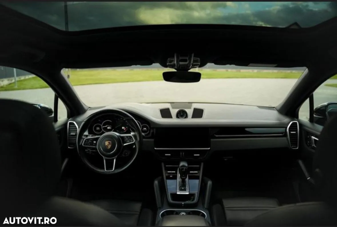 Porsche Cayenne Coupe - 7