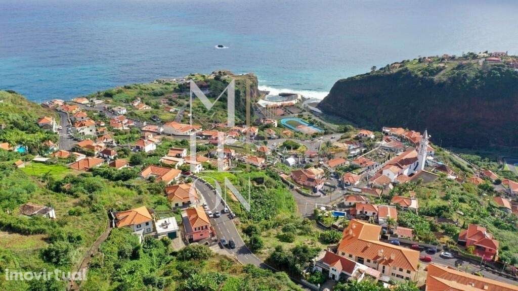 Terreno com 1.700 m2, localizado na tranquila zona da Igreja, no Faial - Grande imagem: 5/28