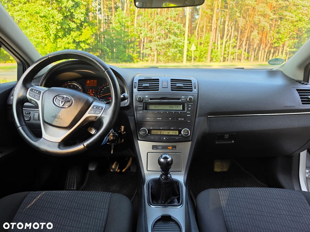 Toyota Avensis 1.8 Executive - 28