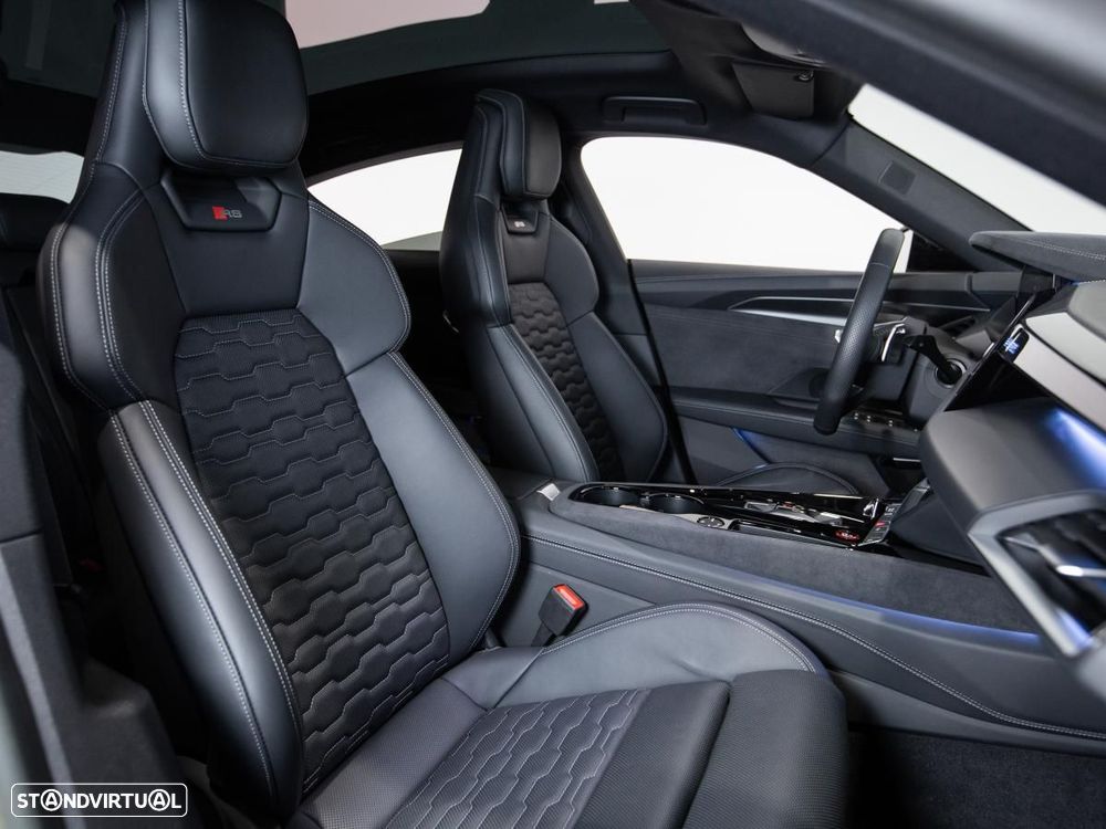 Audi RS e-tron GT quattro - 13