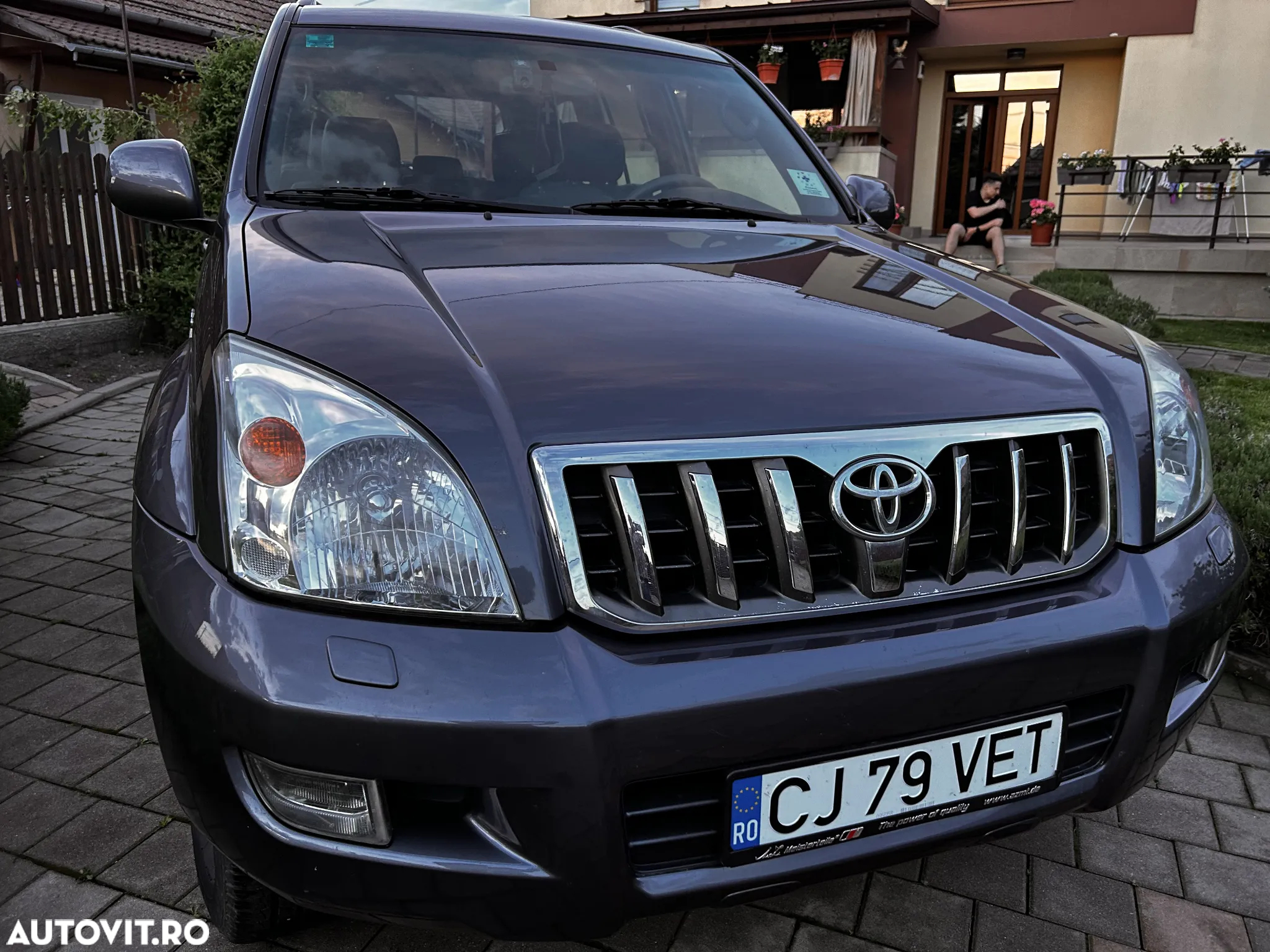 Toyota Land Cruiser 3.0 TD-4D Aut VX - 3