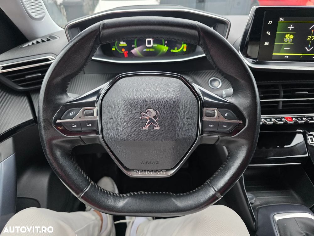 Peugeot 2008 1.2 PureTech Turbo S&S Allure - 21
