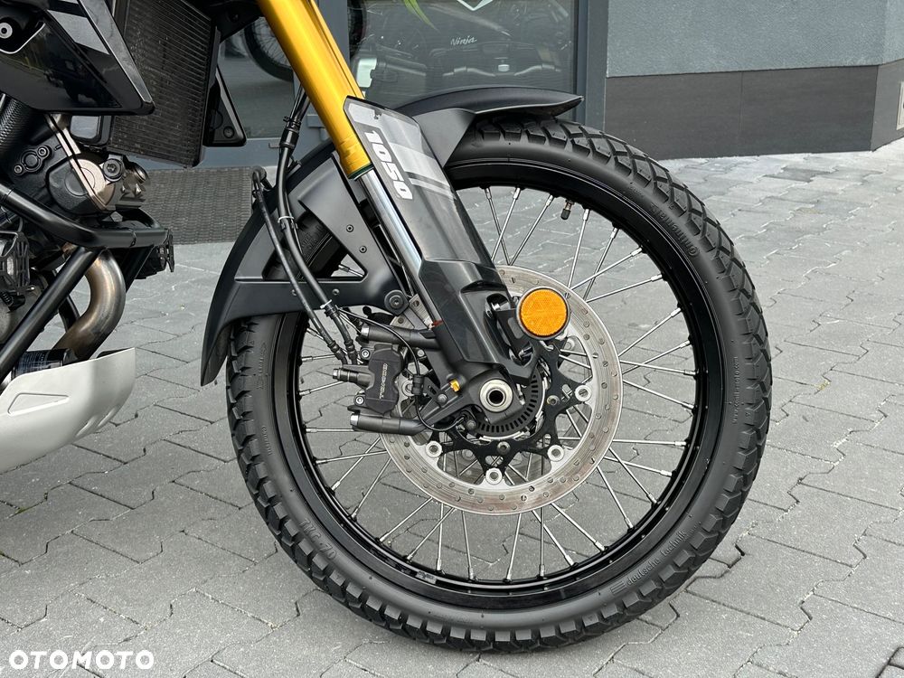 Suzuki V-STROM - 8