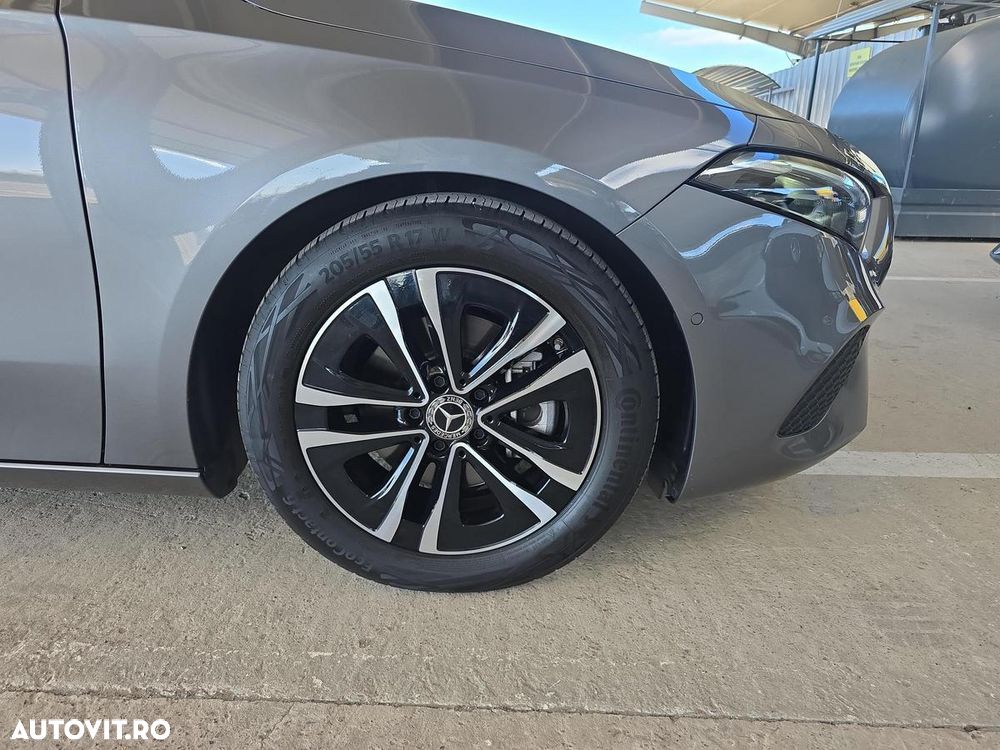 Mercedes-Benz A - 16