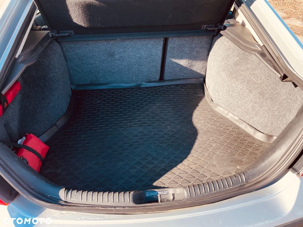 Ford Mondeo 2.0 TDDi Ghia - 7