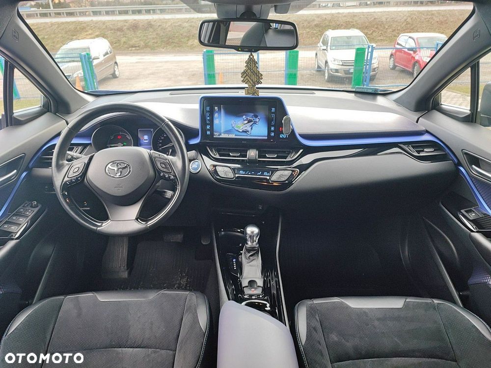 Toyota C-HR - 12