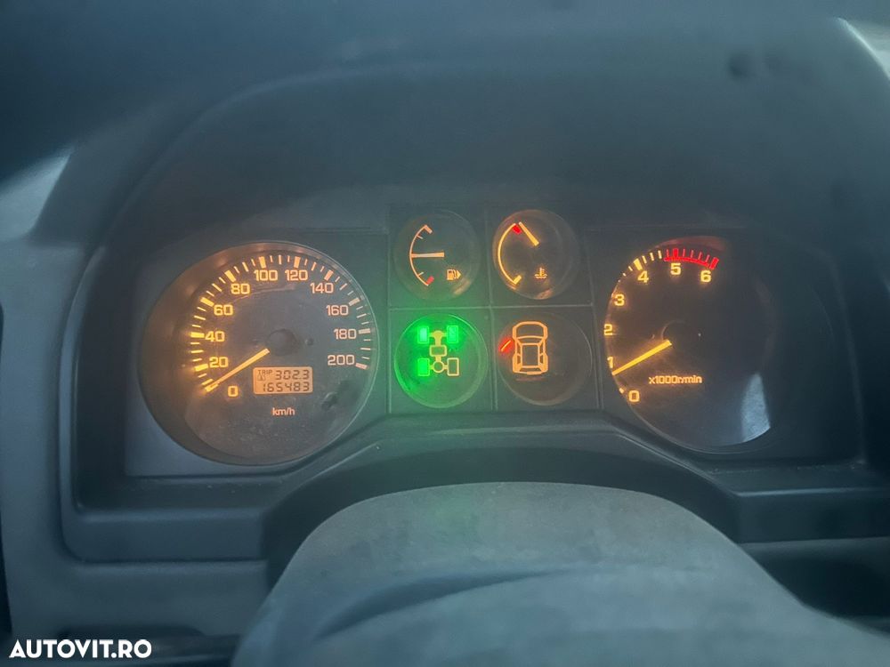Mitsubishi Pajero - 12