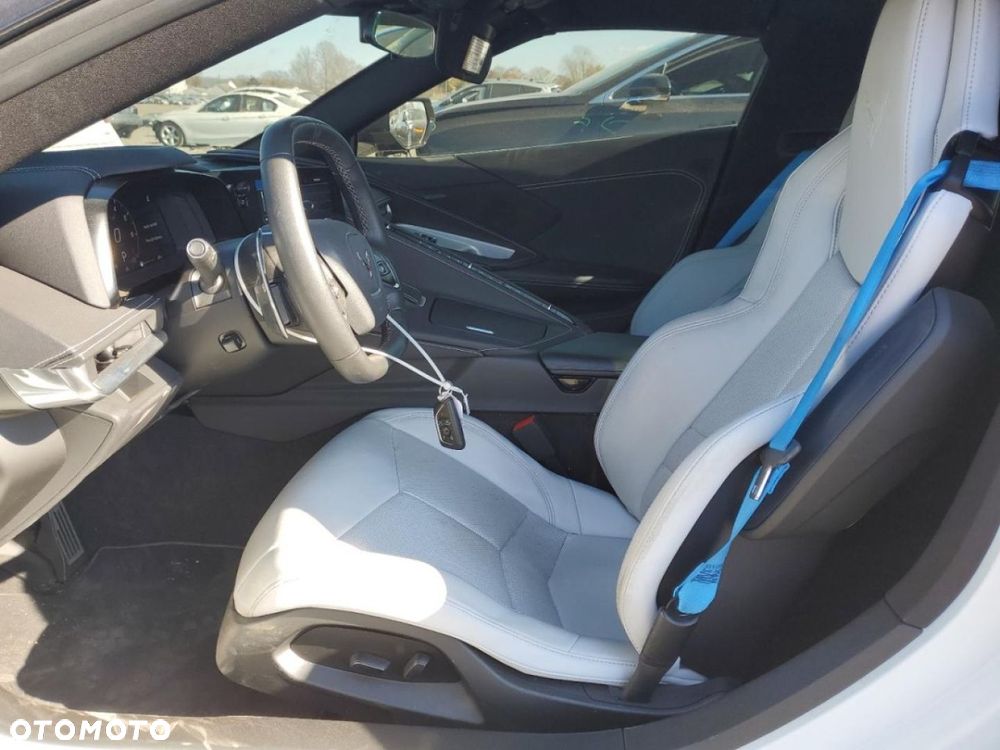 Chevrolet Corvette - 7
