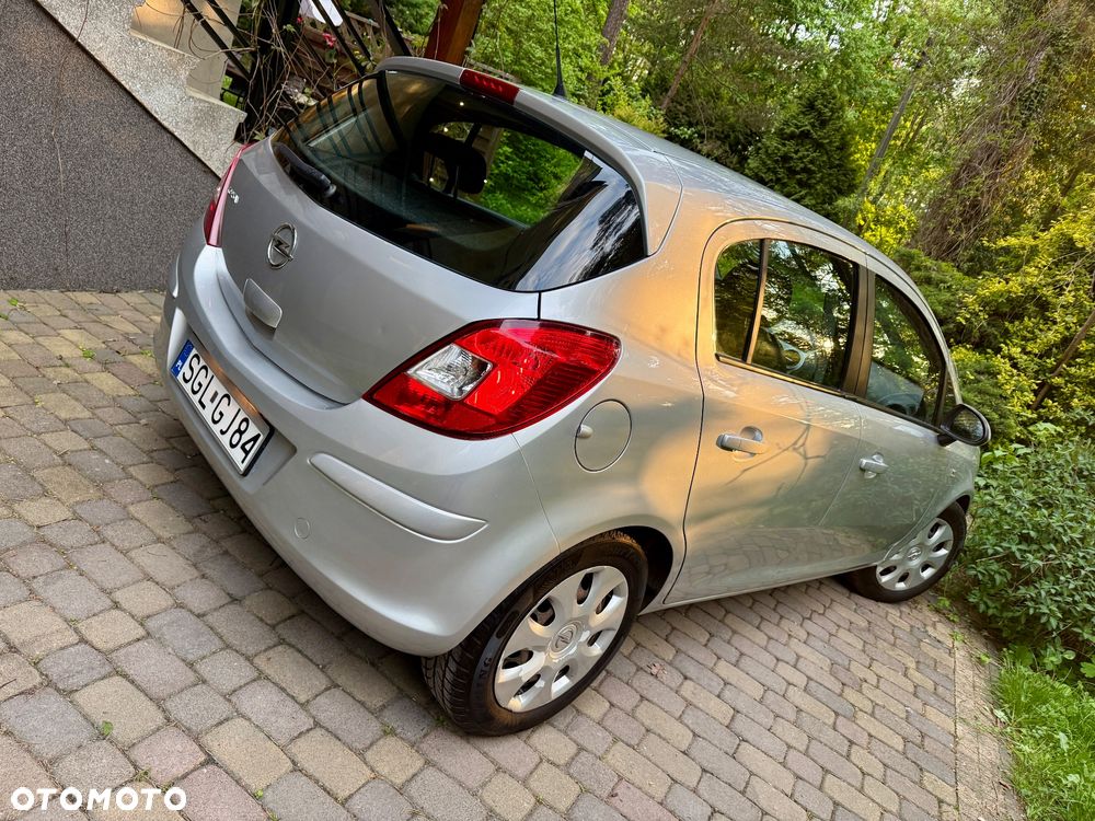 Opel Corsa 1.4 16V Energy - 9