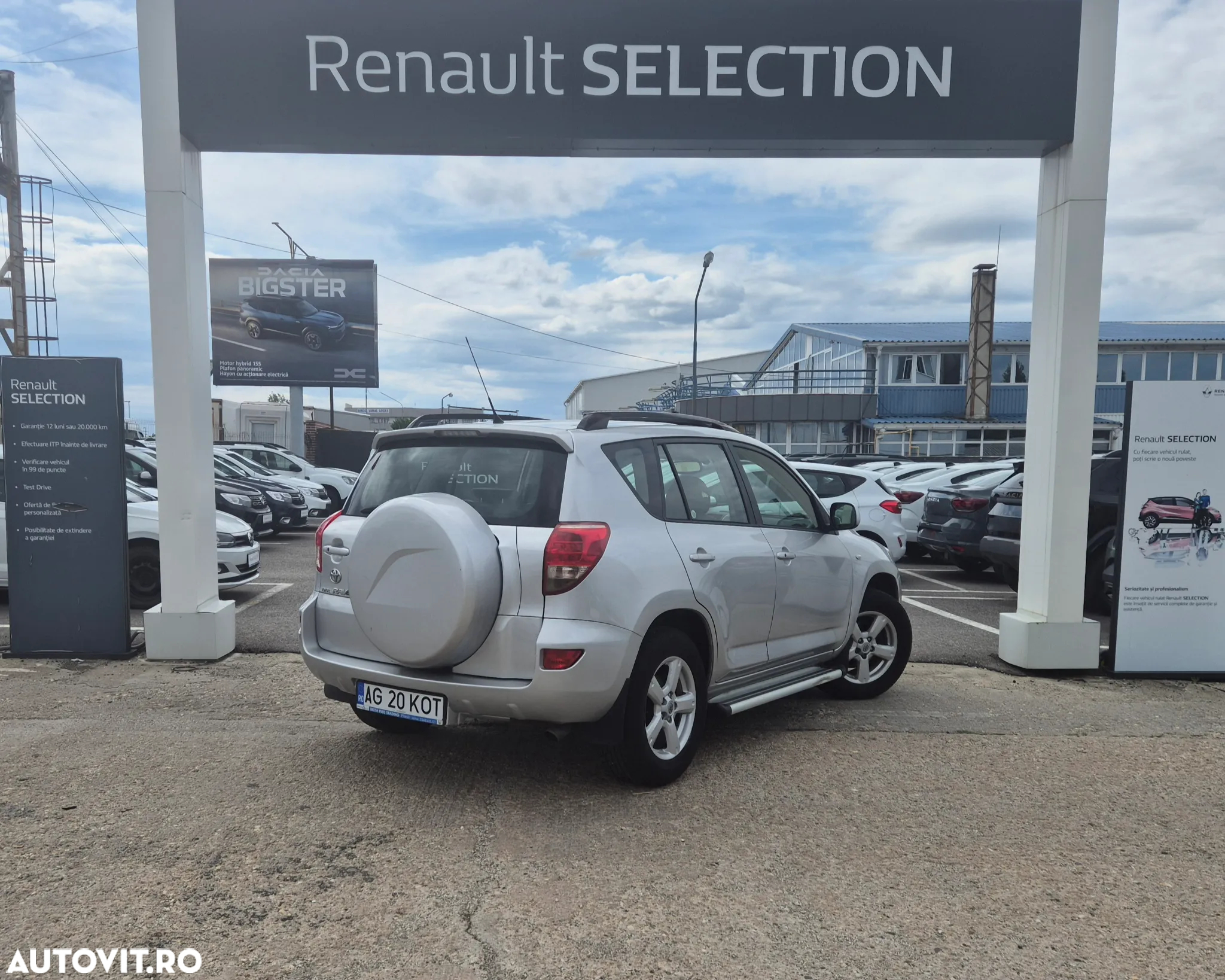Toyota RAV4 2.2 D-4D Luxury - 4
