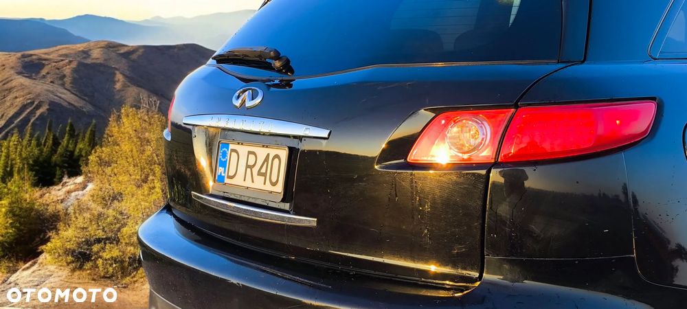Infiniti FX - 14