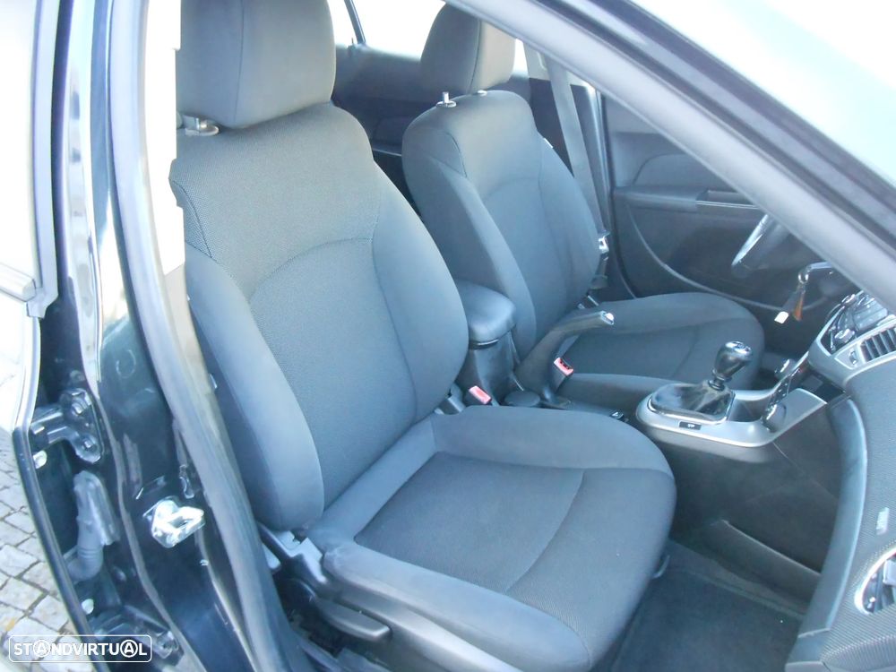 Chevrolet Cruze 1.6 LT - 27