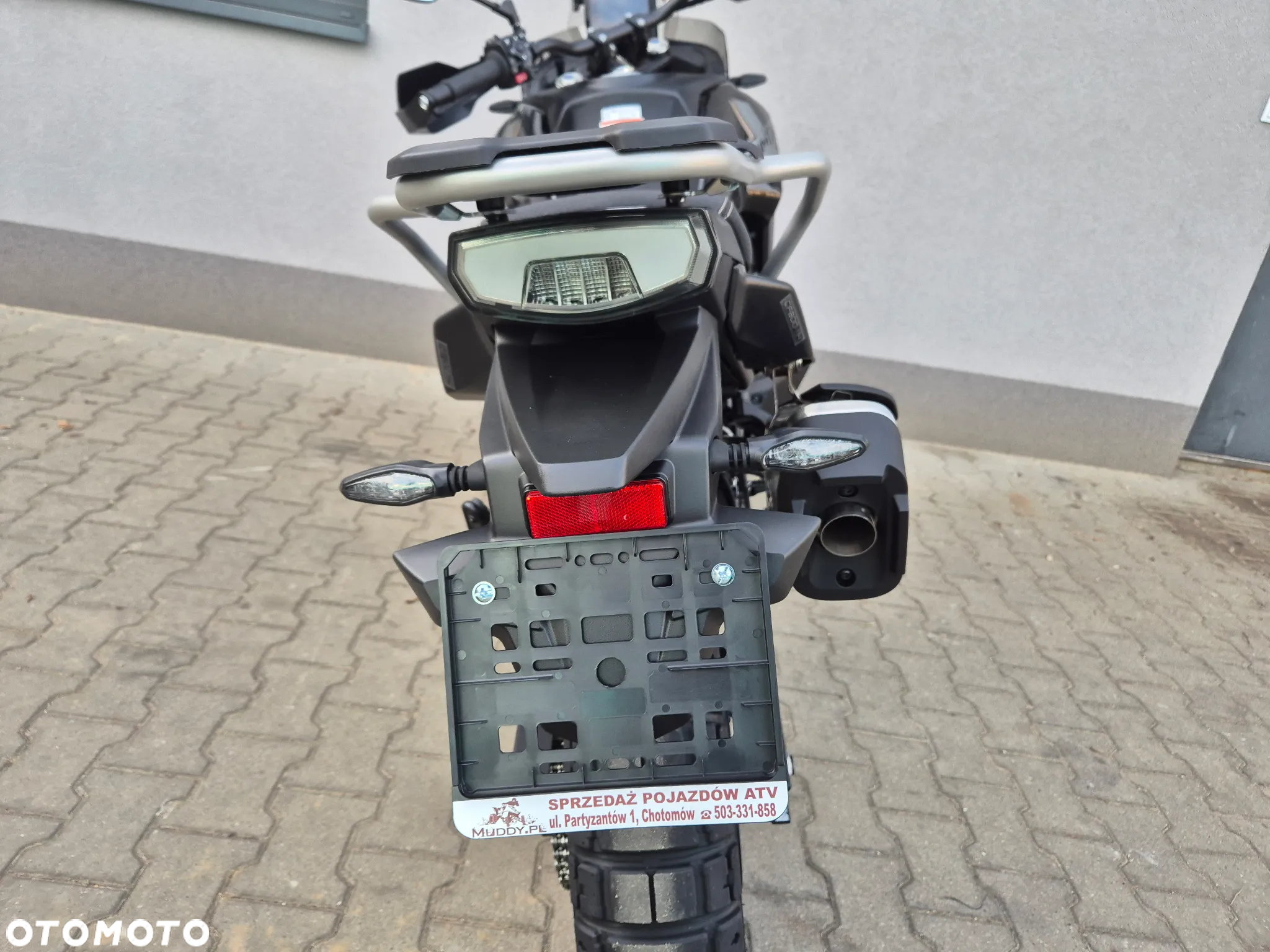 CFMoto MT - 16