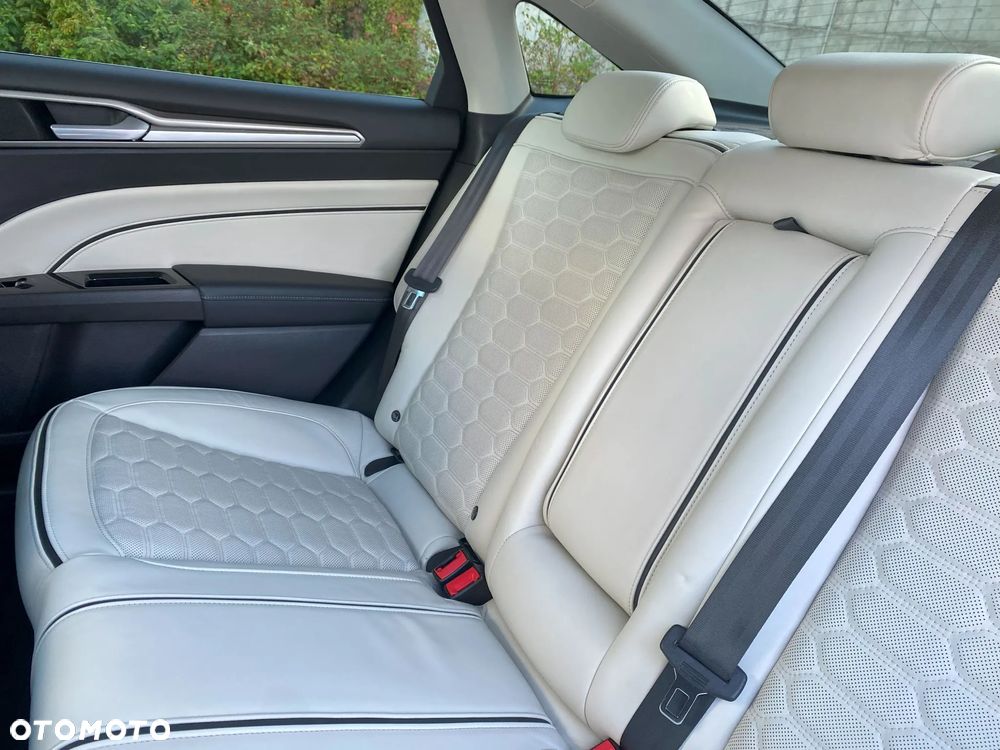 Ford Mondeo Vignale 2.0 TDCi 4WD PowerShift - 28