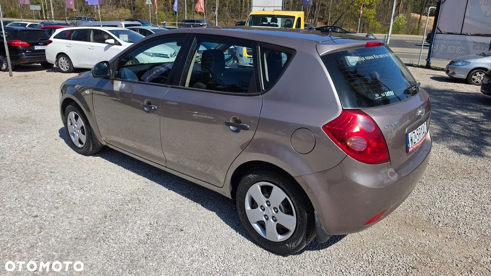 Kia Ceed 1.6 Crdi Comfort - 25