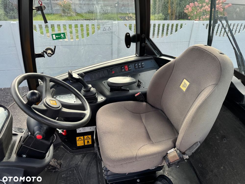 JCB 406 T4 - 7