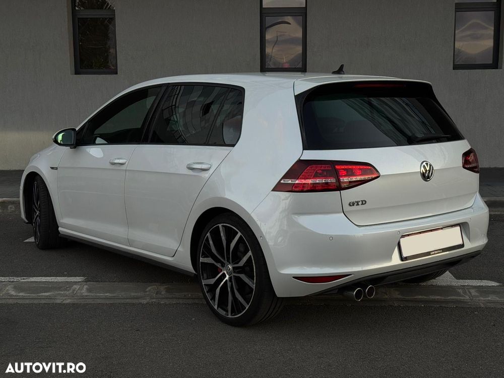 Volkswagen Golf 2.0 TDI DSG GTD - 4