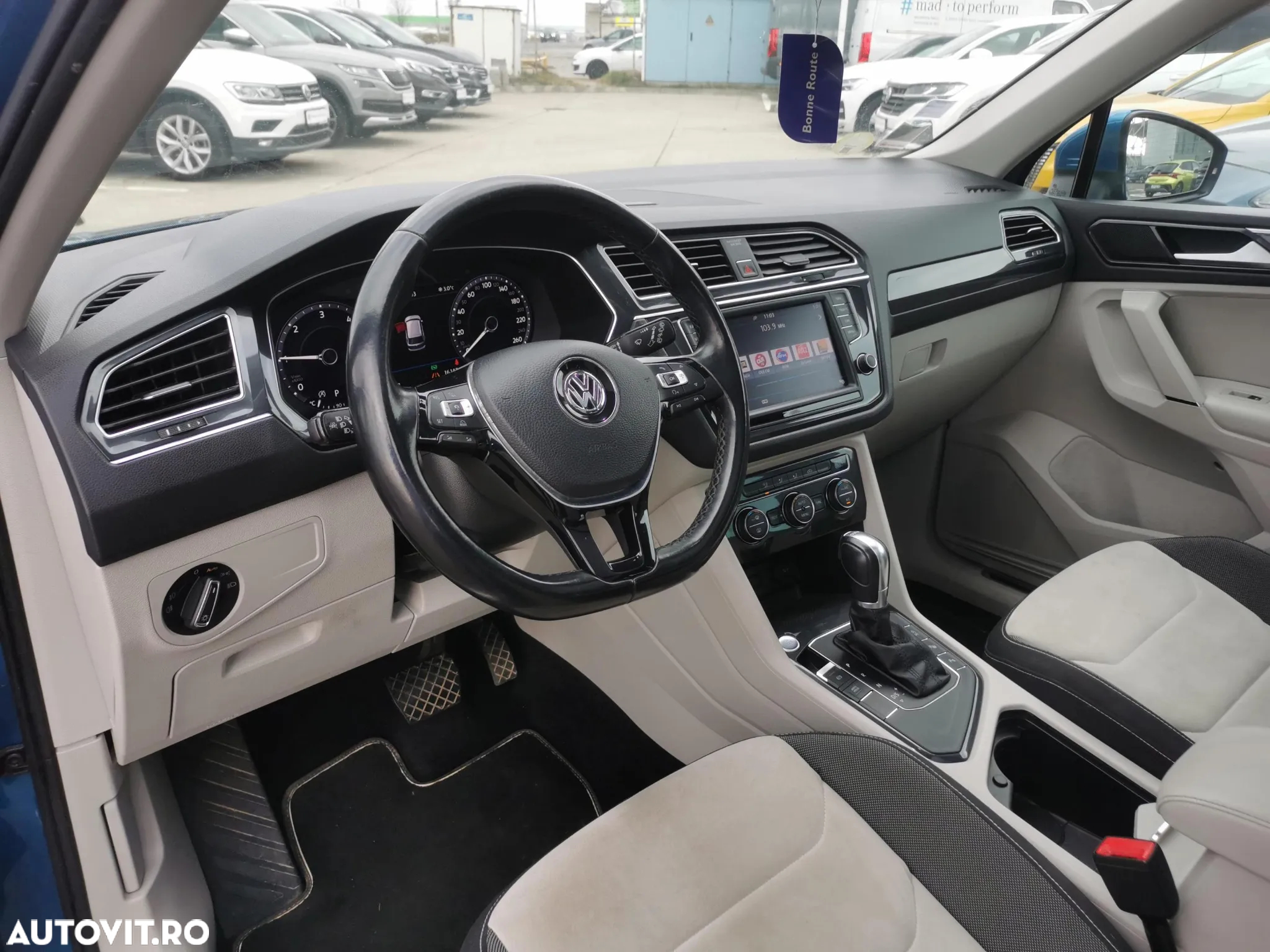 Volkswagen Tiguan - 21
