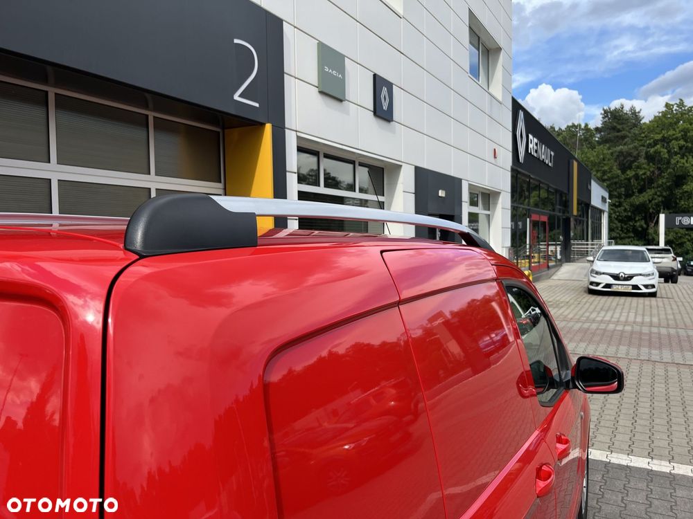 Ford Transit Courier - 27
