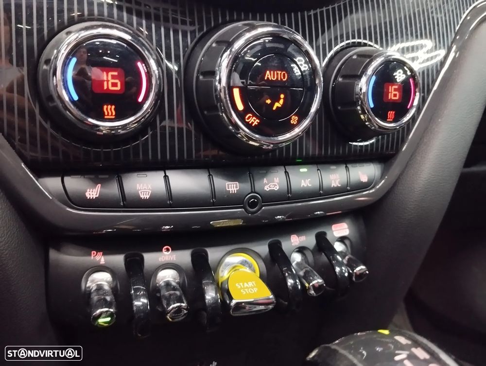 MINI Countryman Cooper SE ALL4 Auto - 38