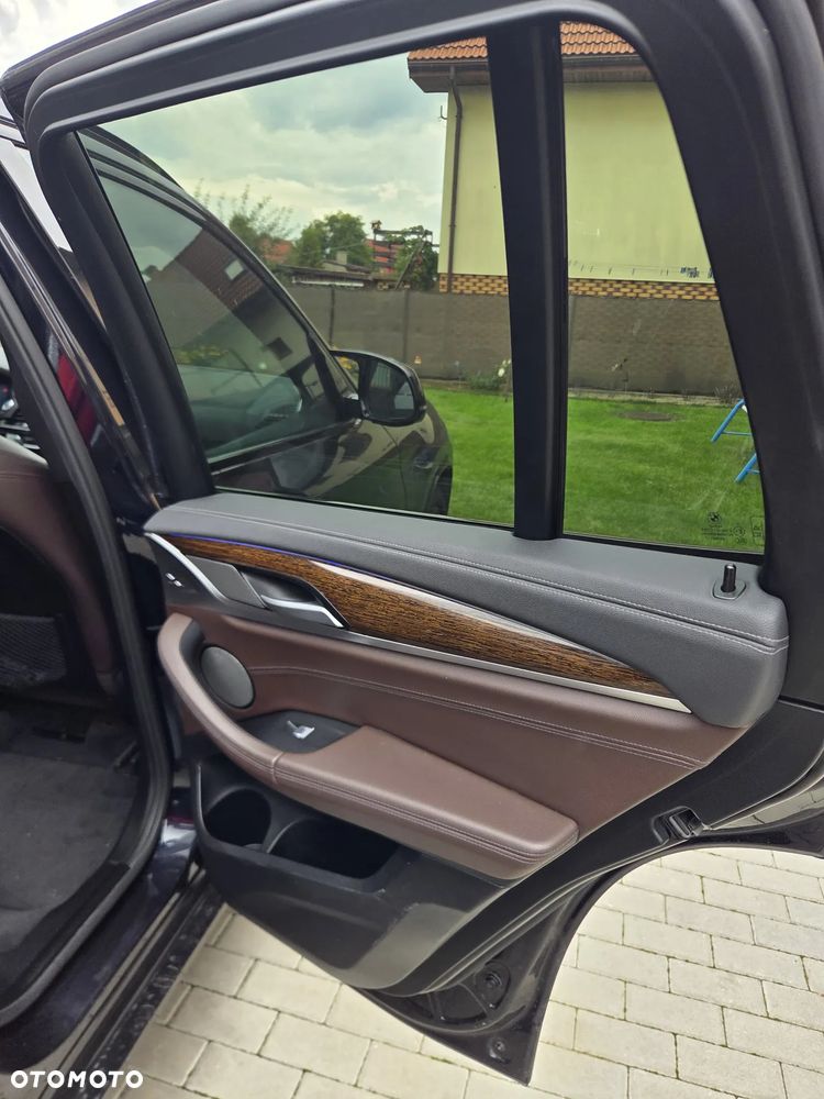 BMW X3 xM40i mHEV - 16