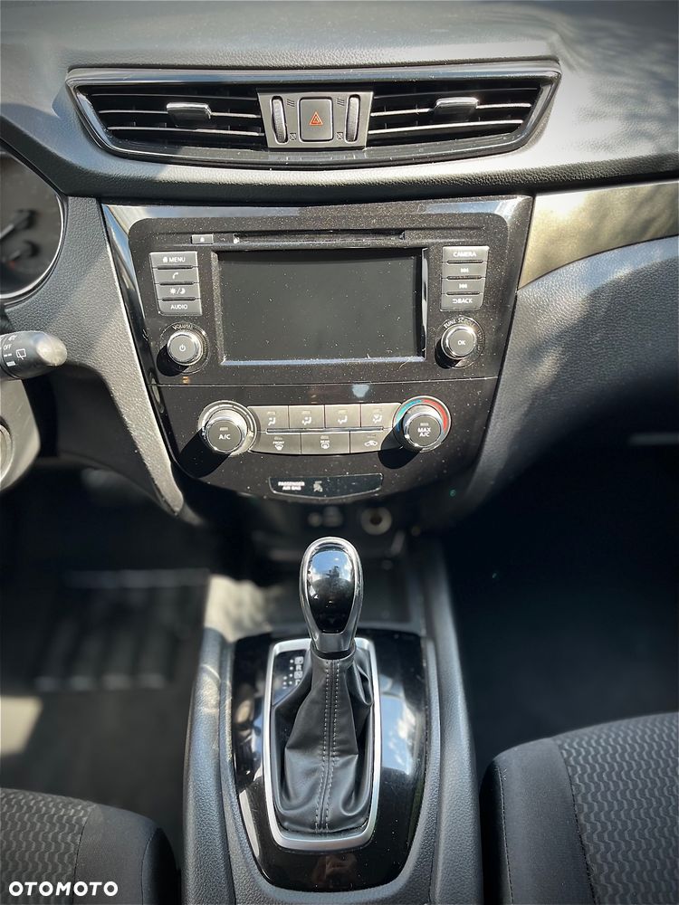 Nissan Rogue - 14