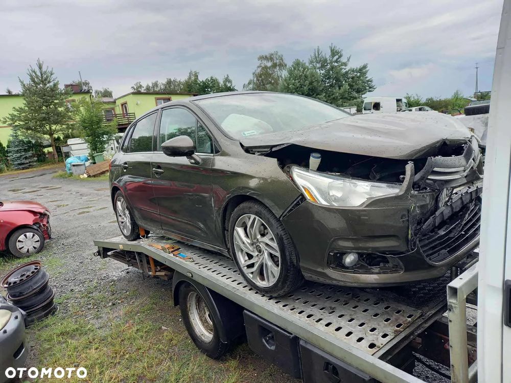 Części Citroen C4 2012r 1.6B - 5
