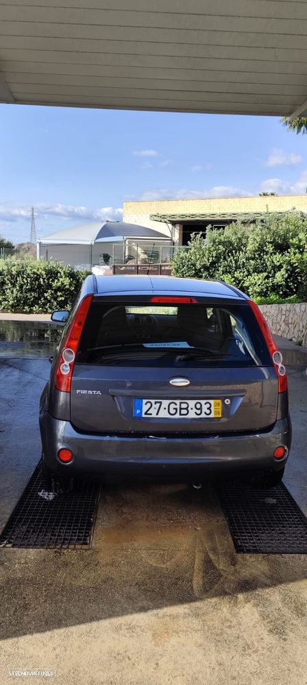 Ford Fiesta - 2
