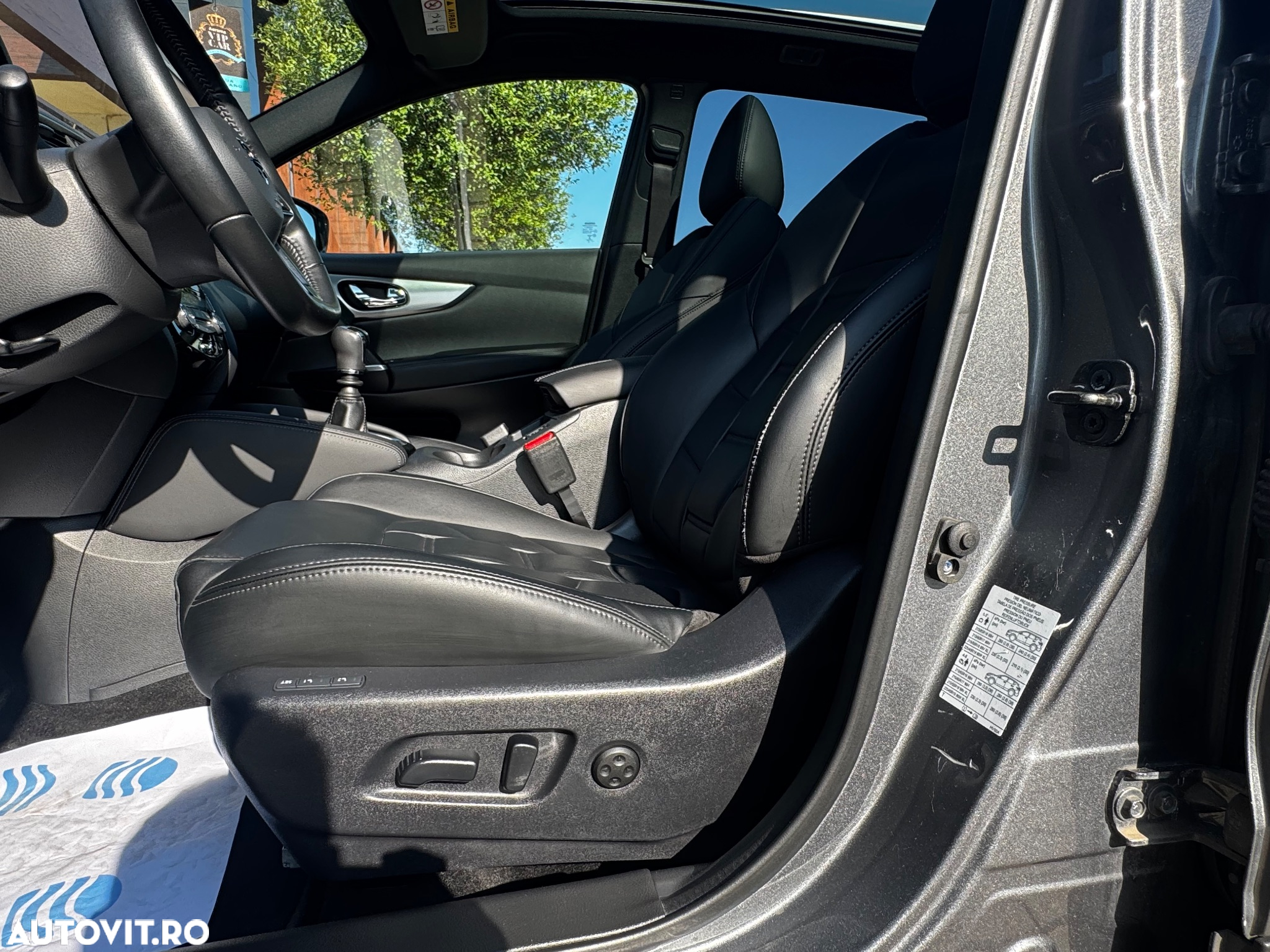 Nissan Qashqai 1.7 dCi TEKNA+ - 17