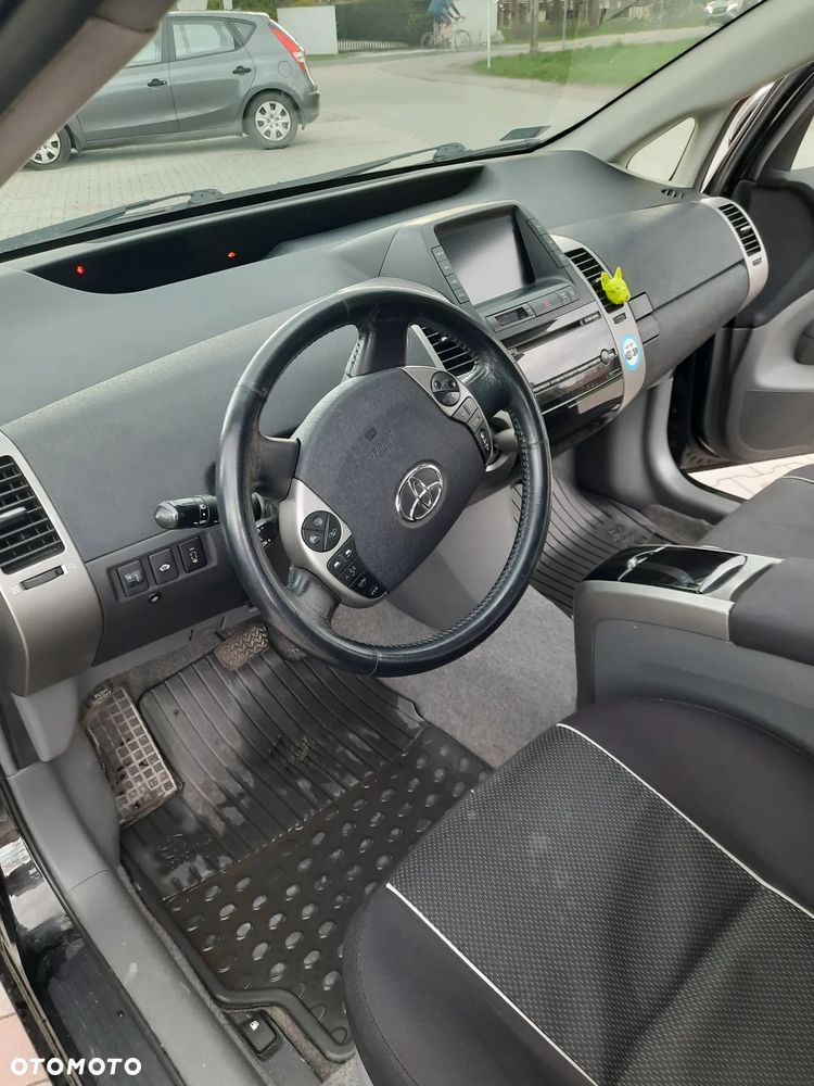 Toyota Prius - 9
