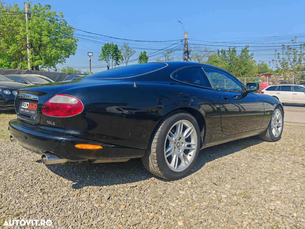 Jaguar XK - 4