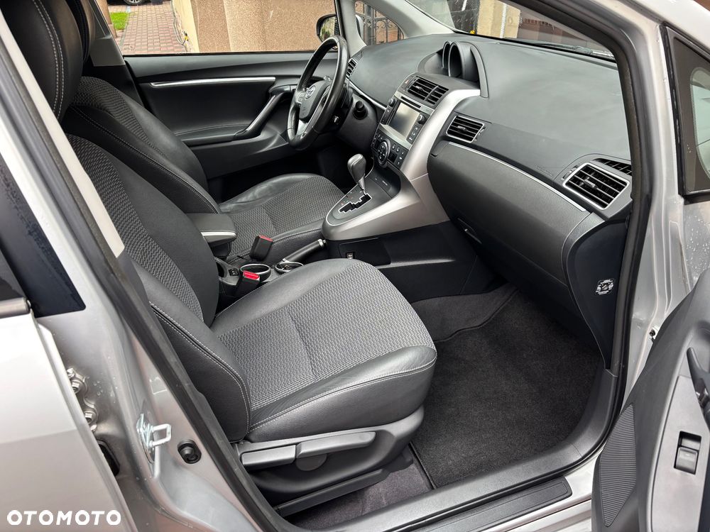 Toyota Verso 1.8 Prestige EU5 MS - 18