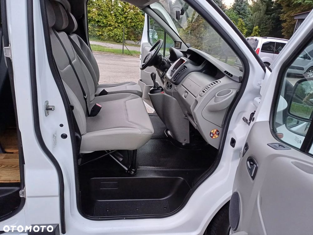 Opel Vivaro - 11
