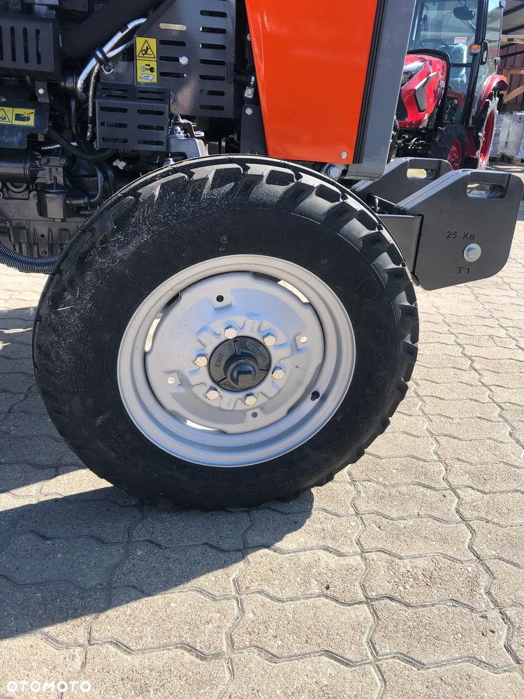Inny TAFE 240S - 8