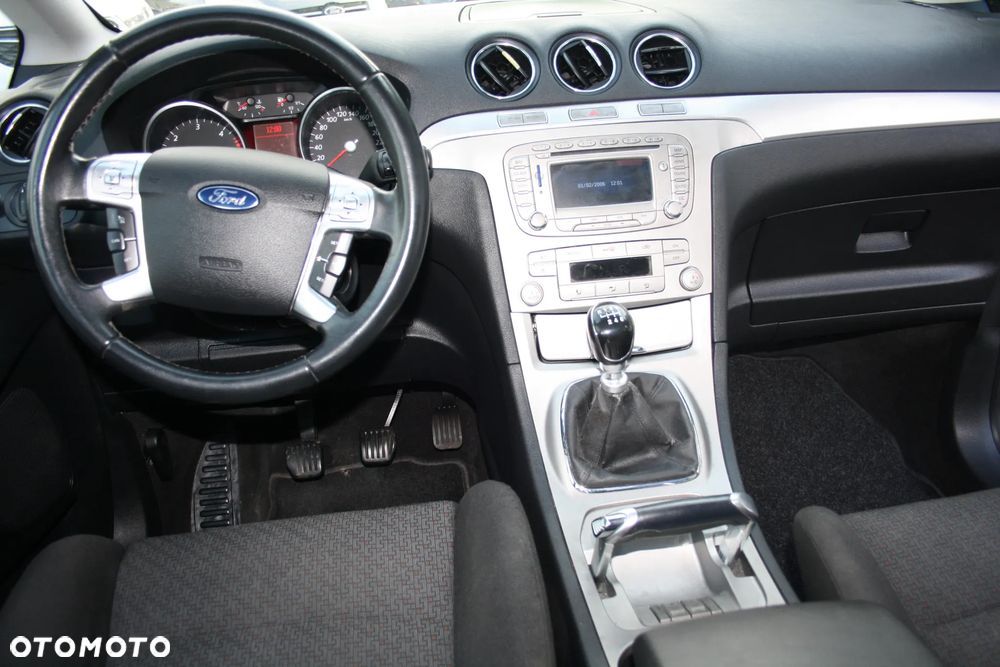 Ford S-Max 2.0 TDCi DPF Titanium - 16