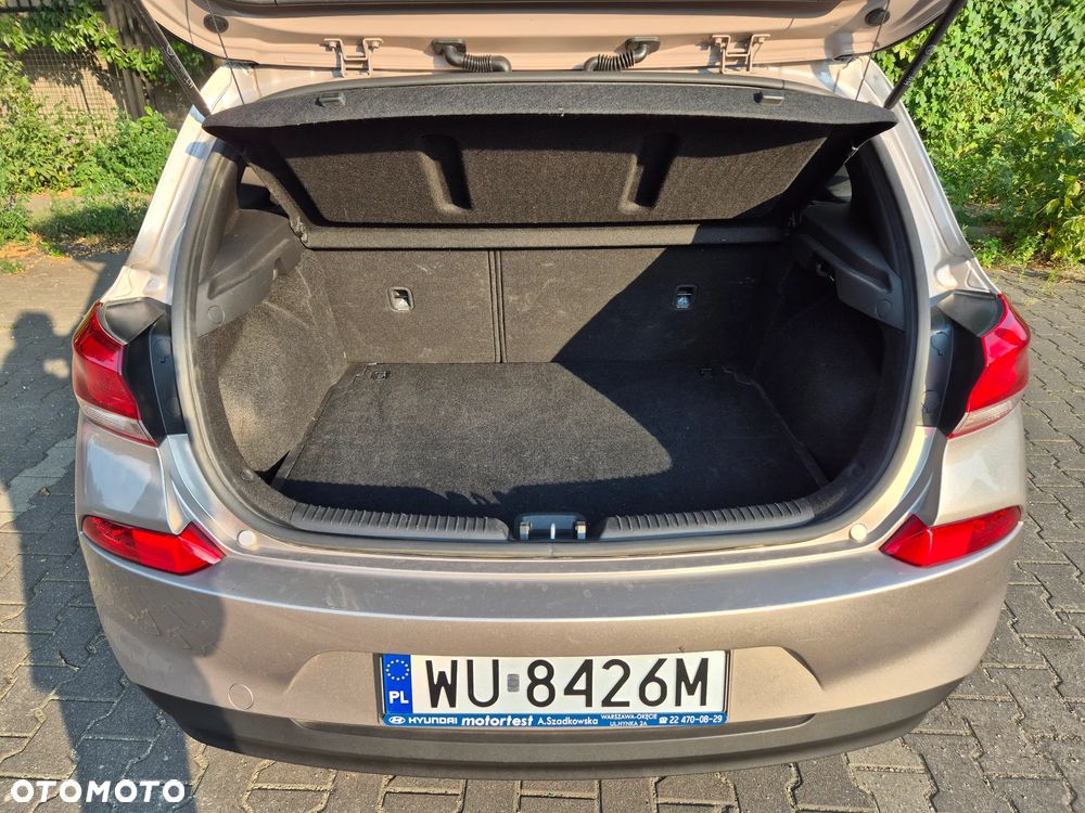 Hyundai i30 1.4 Classic + - 9