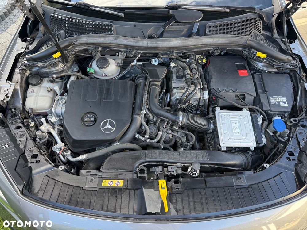 Mercedes-Benz GLA - 14