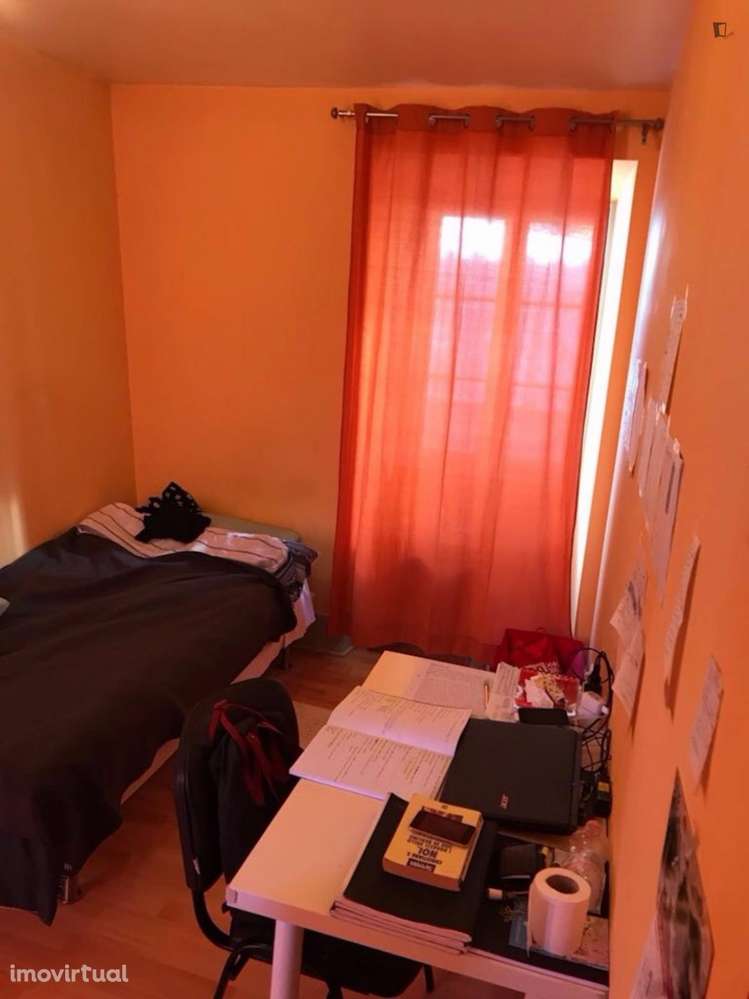 Quarto - localizado em Montarroio Coimbra - Grande imagem: 4/19