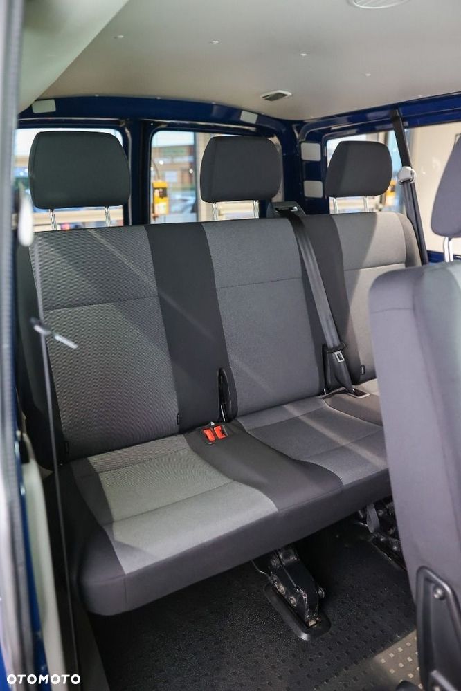 Volkswagen Transporter - 12