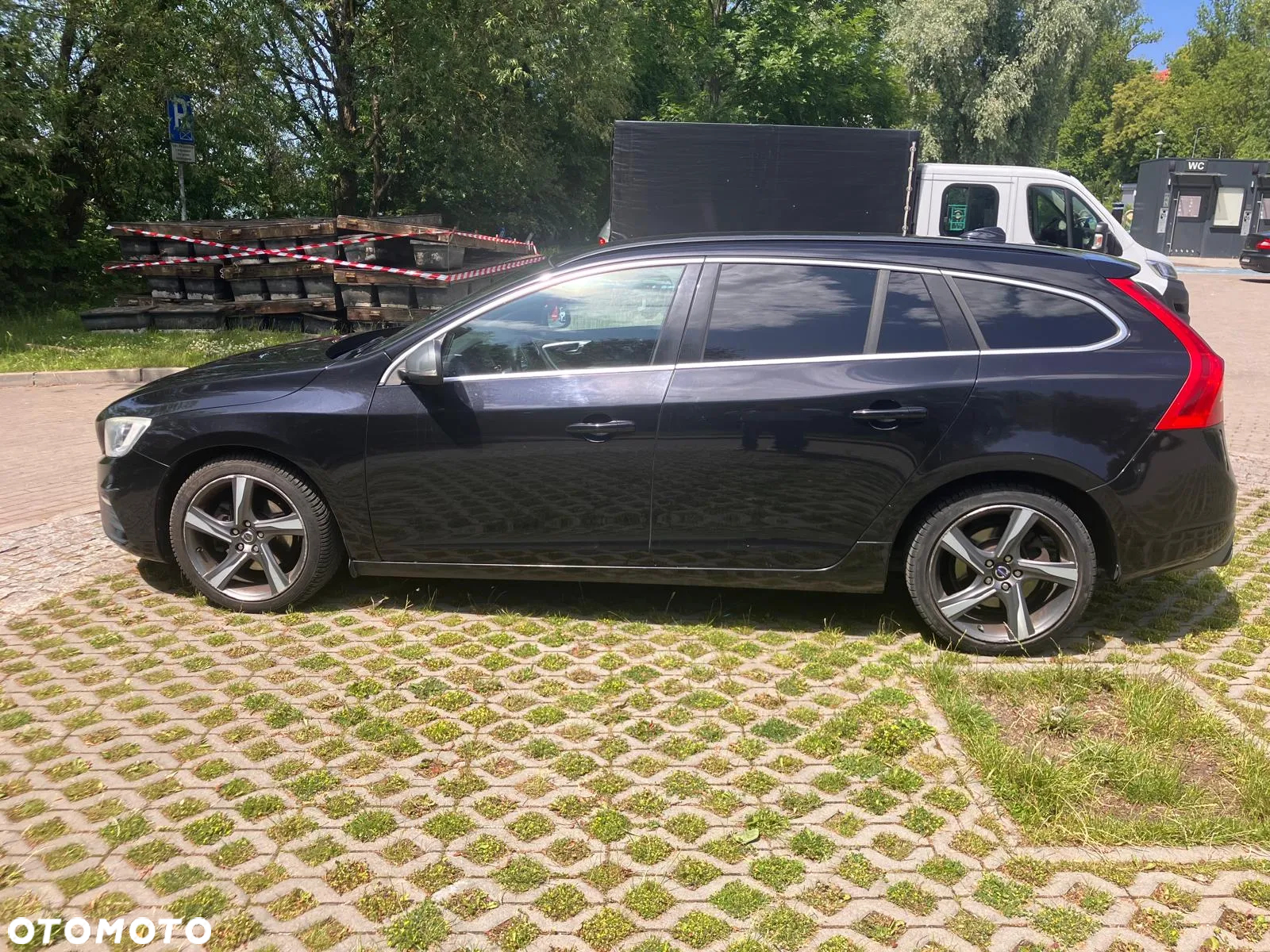 Volvo V60 D4 Drive-E R-Design Momentum - 2