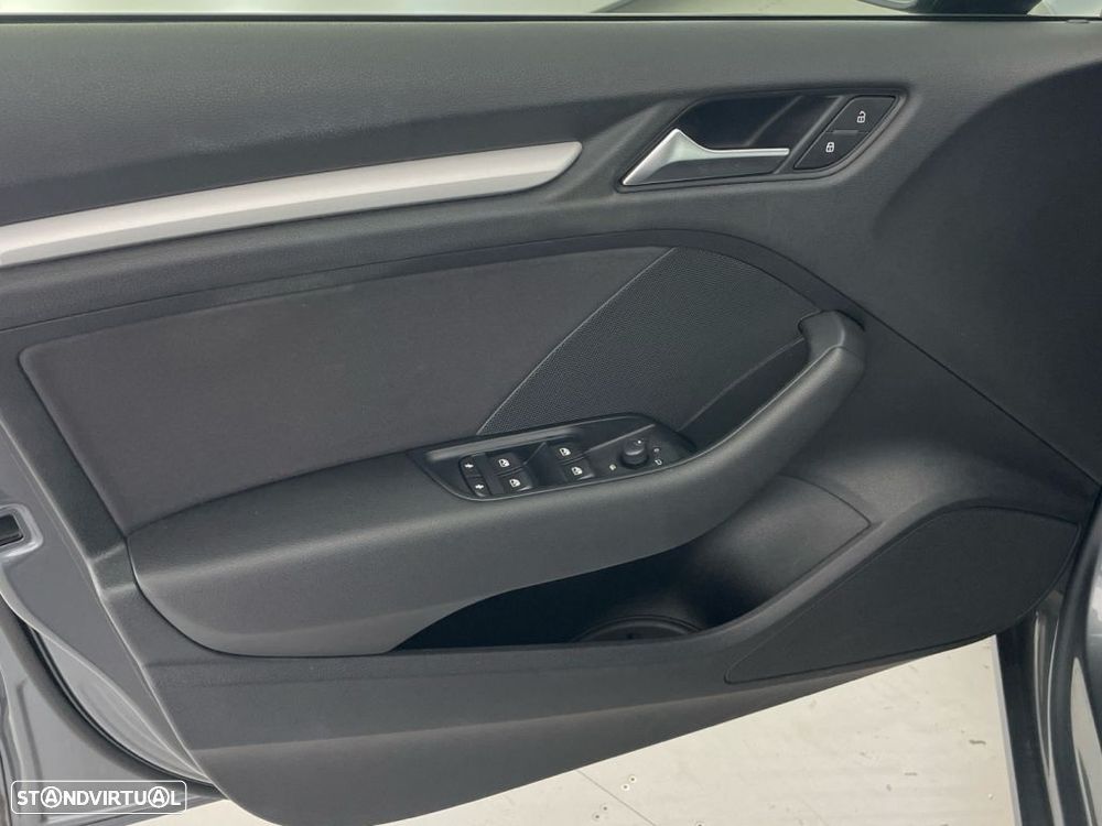 Audi A3 Sportback 1.6 TDI - 17