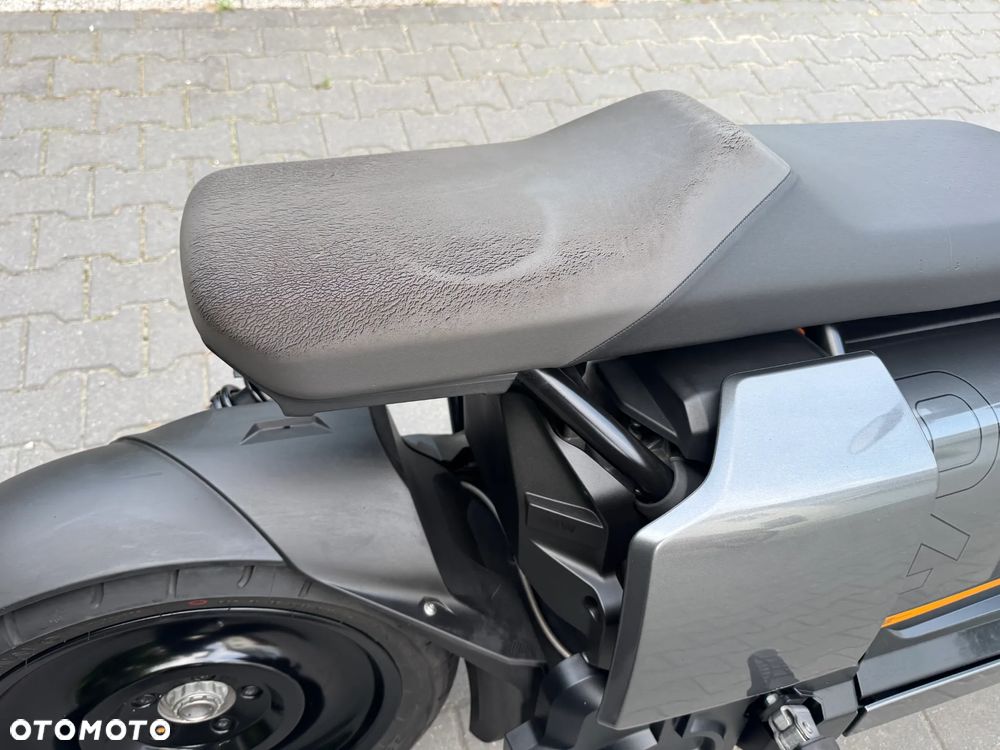 BMW CE 04 - 13