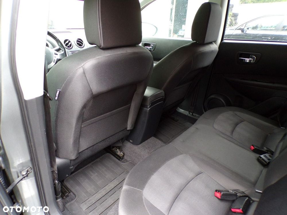 Nissan Qashqai - 25